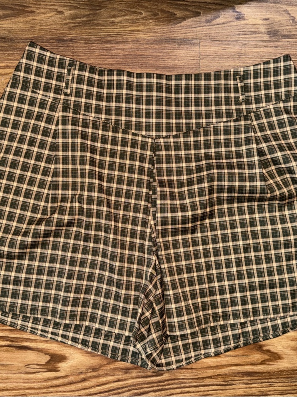 Plaid High-Rise Shorts in Green and Cream